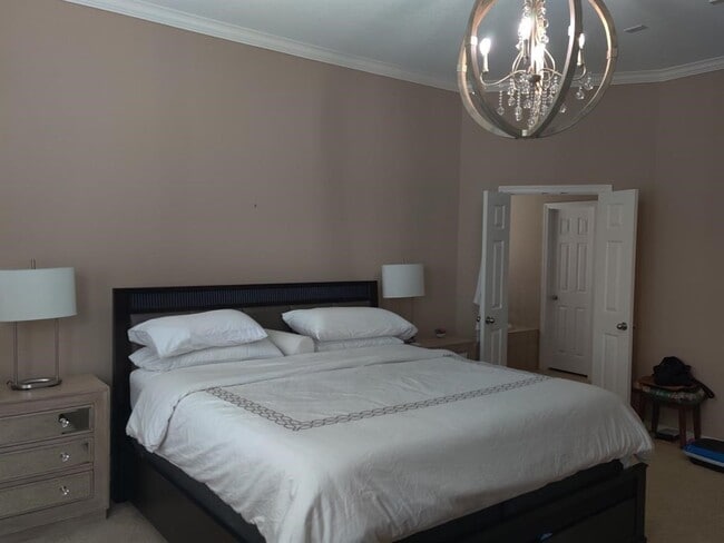 Building Photo - 13401 Indigo Sands Dr