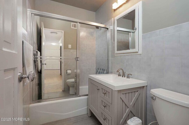 Building Photo - 675 Ocean Ave N