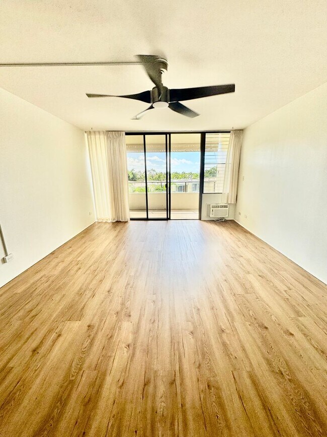 Building Photo - Available now | A 2 Bedroom, 2 Bathroom Condo with 2 assigned parking stalls at The Plaza Hawaii Kai