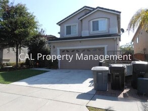 Building Photo - 3 Bedroom with loft near Alvarez High School