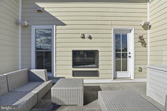 Building Photo - 11387 Ridgeline Rd