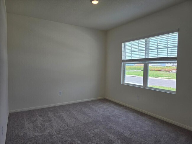 Building Photo - 145 Blazilmar Ln