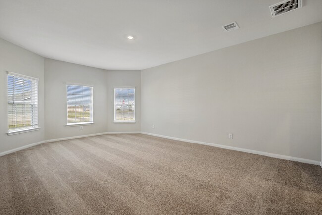 Building Photo - 360 Kingston Wy