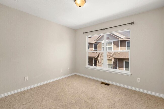 Building Photo - 5551 W 29th St