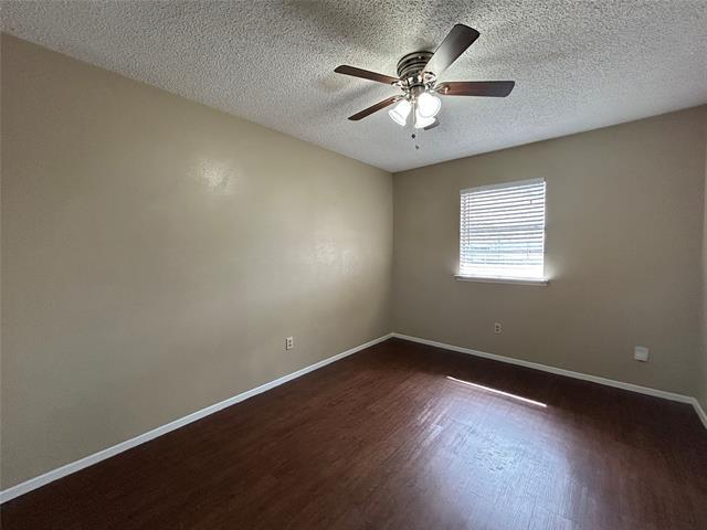 Building Photo - 2212 Viewtop Ln