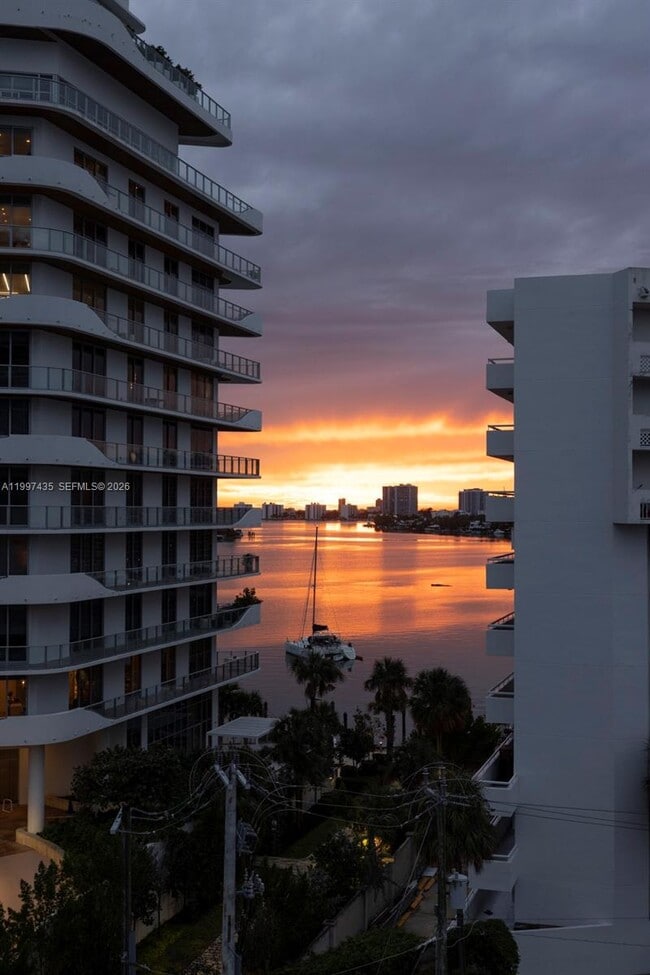 Building Photo - 6801 Indian Creek Dr