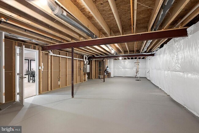 Building Photo - 4771 Naples Ave