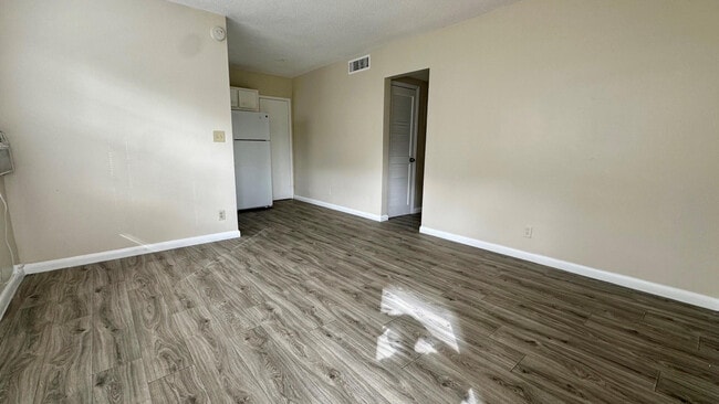 Building Photo - 719 SE 16th St