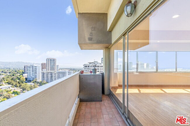 Building Photo - 10701 Wilshire Blvd