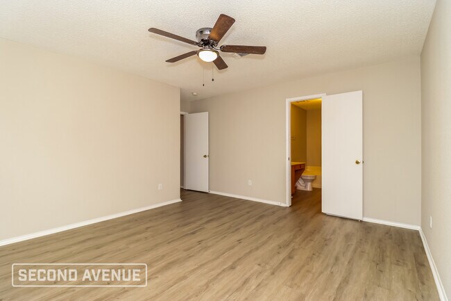 Building Photo - 3704 Garden Springs Dr