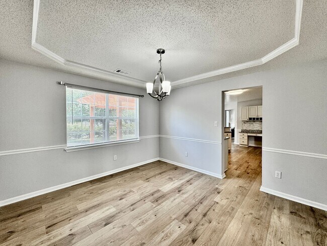 Building Photo - 4-Bedroom Home Castleton Ready 07-16-26! A Pet-Friendly Home - All Appliances - Fenced Yard - Exc...