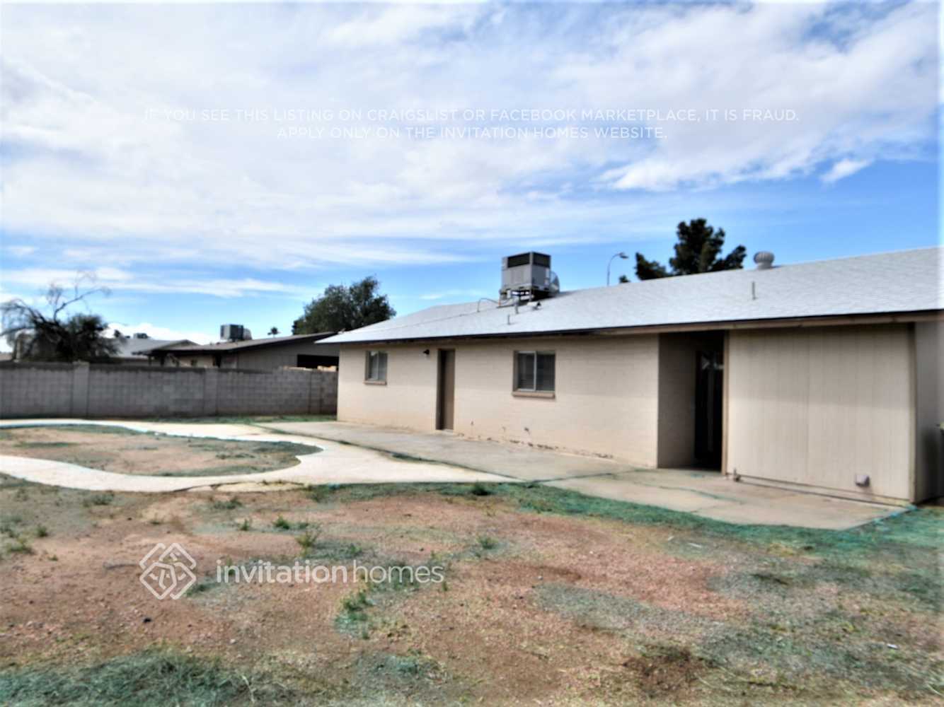 Building Photo - 6813 W Montebello Ave