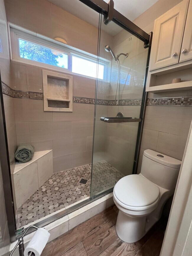 Building Photo - 1009 Murrieta Blvd