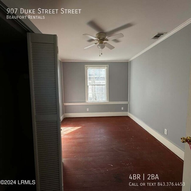 Building Photo - 907 Duke St