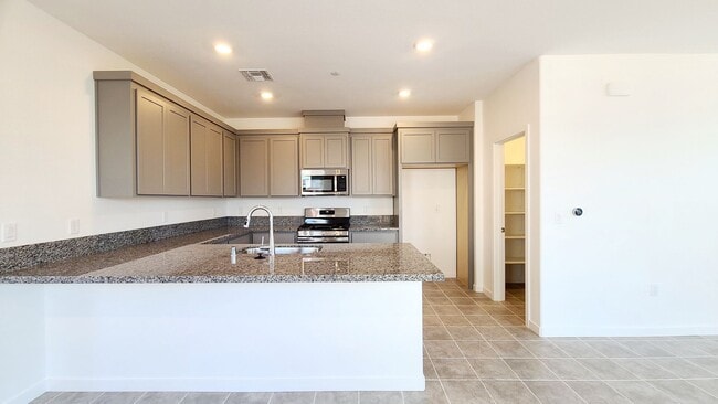 Building Photo - Beautiful Brand New Construction / Single ...