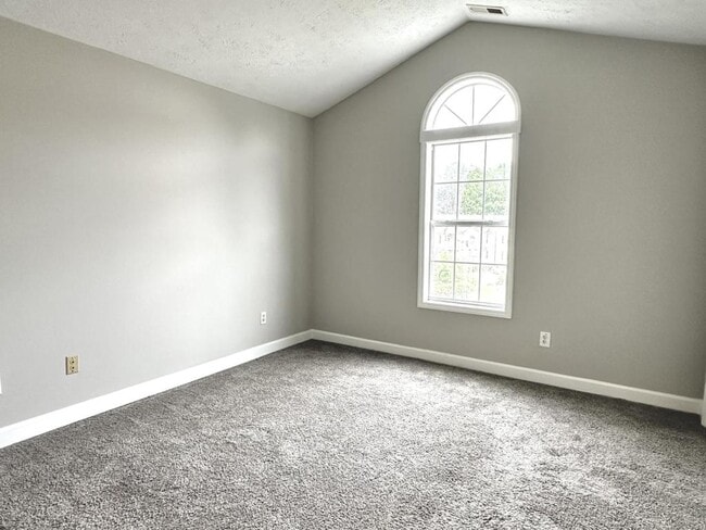 Building Photo - 332 Bubble Creek Ct