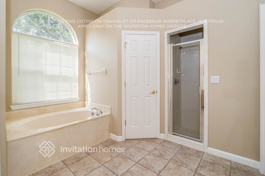 Building Photo - 1029 Deer View Ln