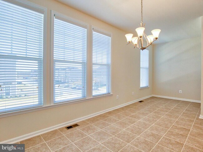 Building Photo - 127 Keller Ct