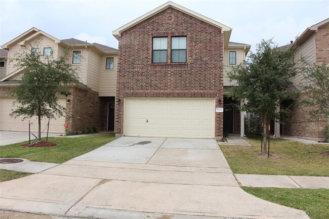 Primary Photo - 6643 Sharpstone Creek Ln