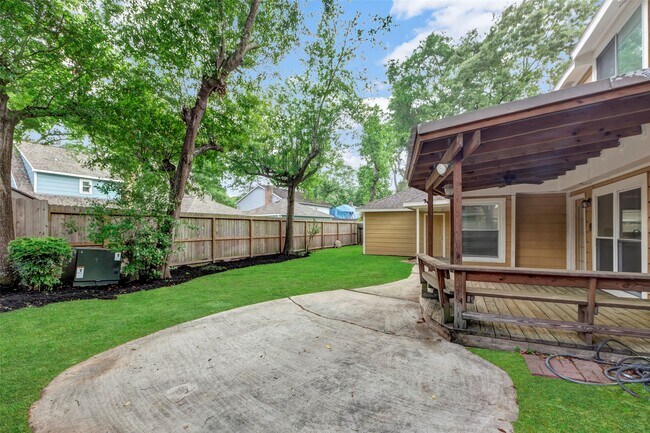 Building Photo - 12615 Retreat Trail
