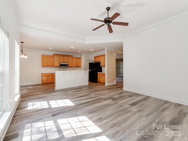 Building Photo - 533 Montgrove Pl NW