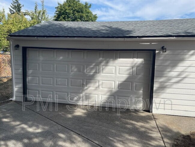 Building Photo - 5415 SE 86th Ave