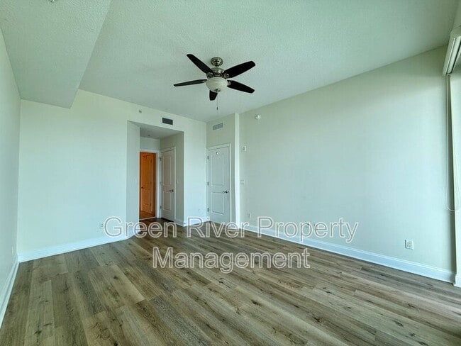 Building Photo - 1431 Riverplace Blvd