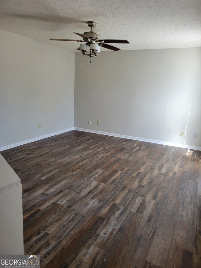 Building Photo - 2938 Bridge Dr