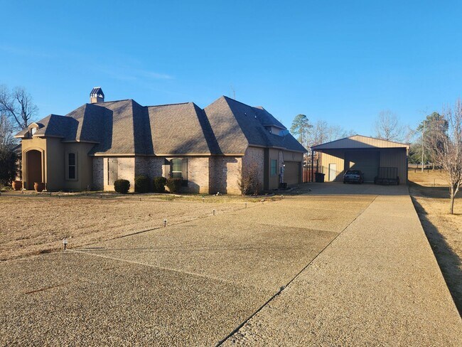 Building Photo - 304 Boulder Dr