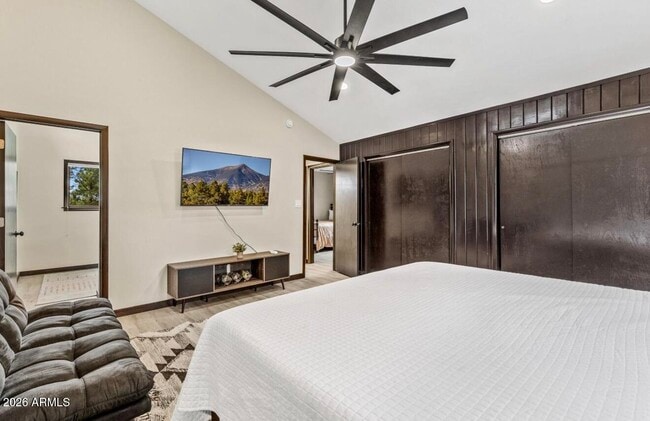 Building Photo - 2803 N Carefree Cir
