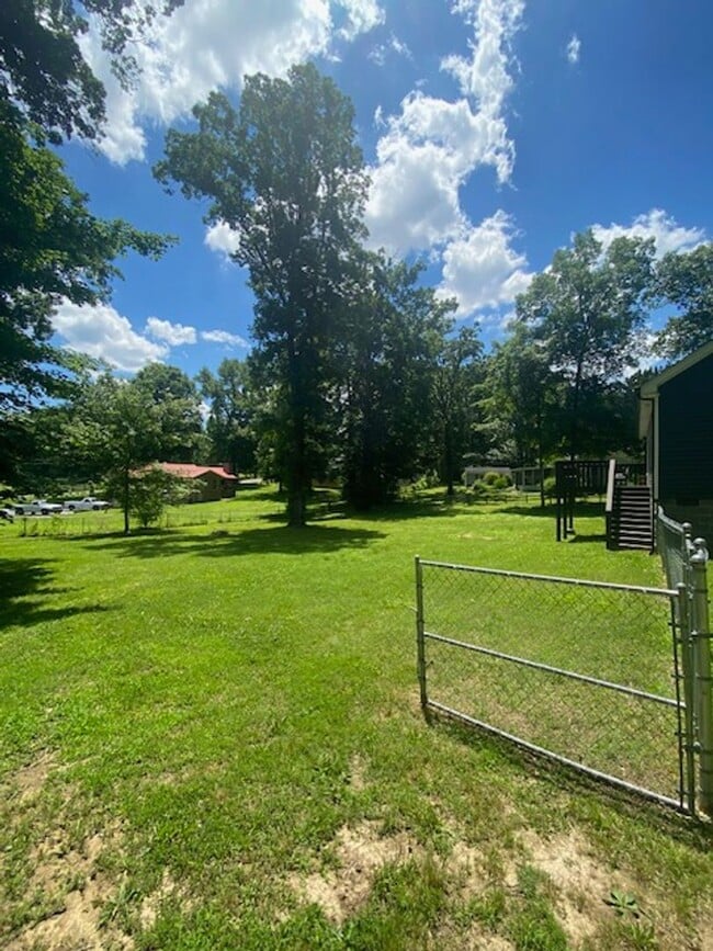 Building Photo - 103 Shady Hill Rd