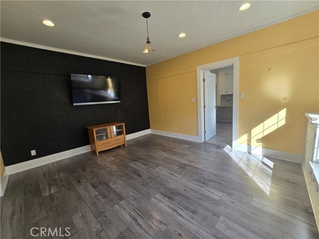 Building Photo - 396 N Mentor Ave