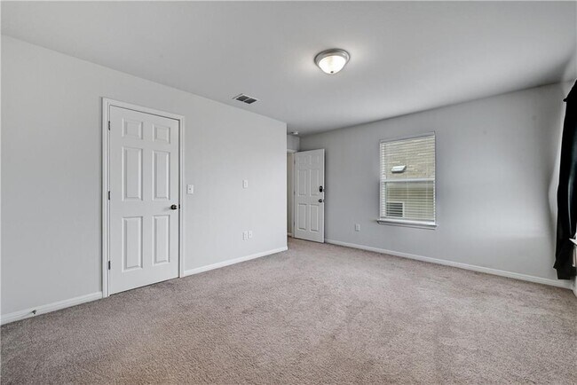 Building Photo - 6408 Owl Creek Ln