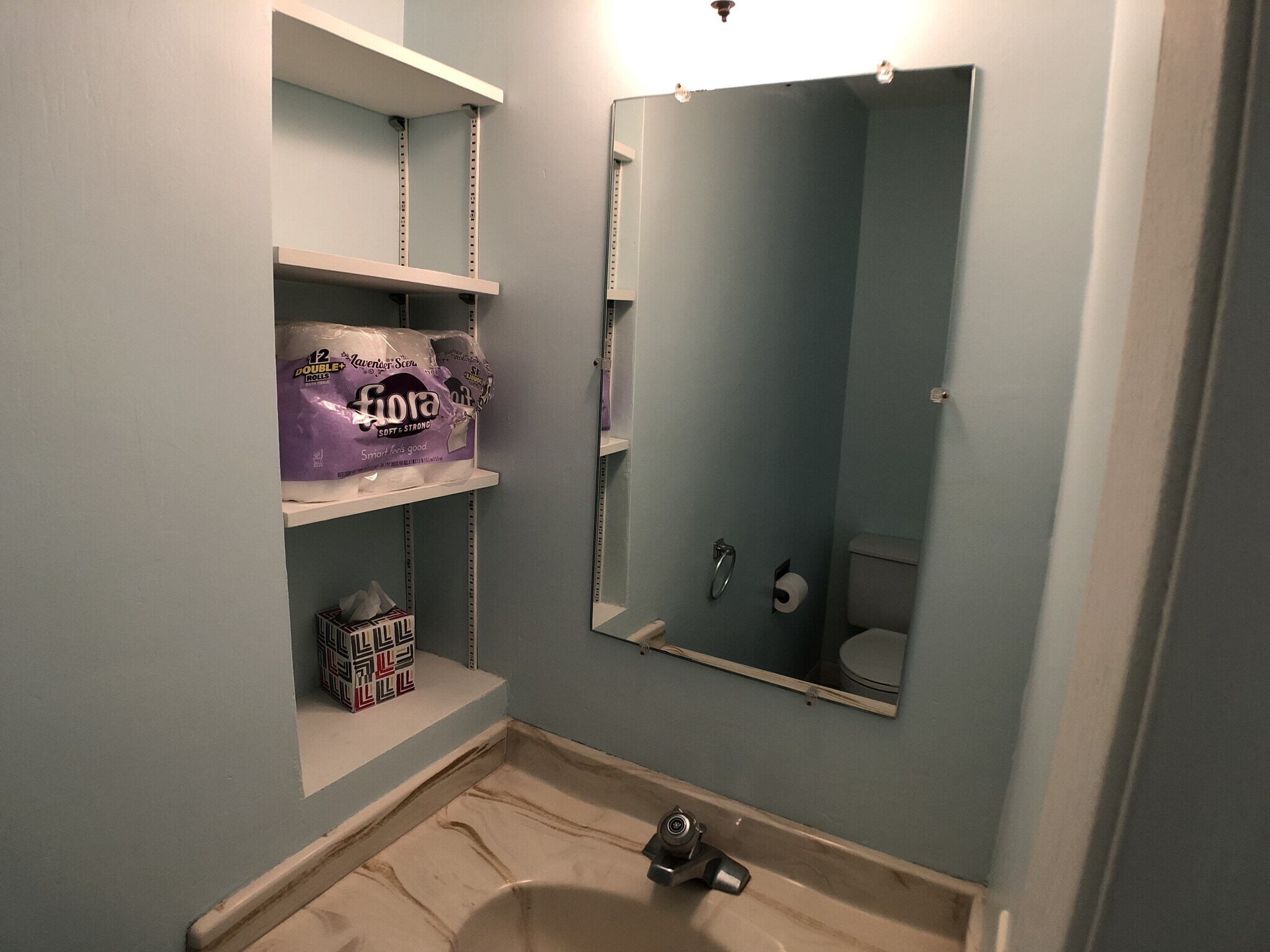 Building Photo - 3071 Zarthan Ave S