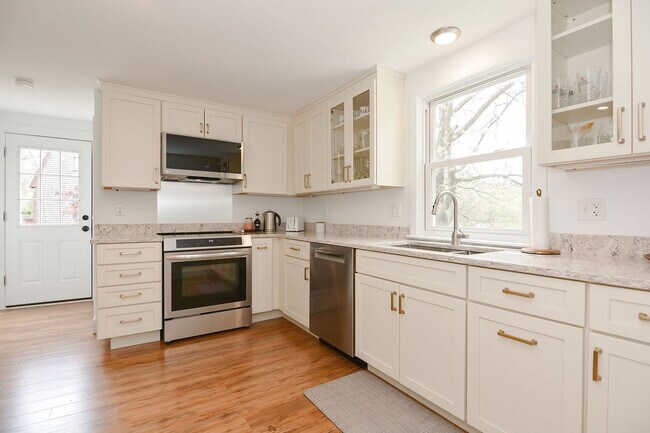 Building Photo - 248 Granite St