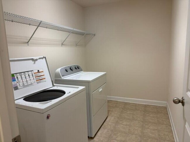 Building Photo - 2460 Pecan Ridge Way