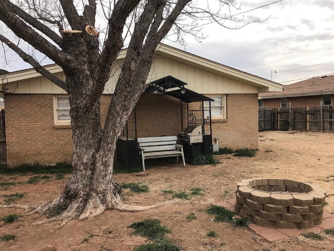 Building Photo - 5426 25th St