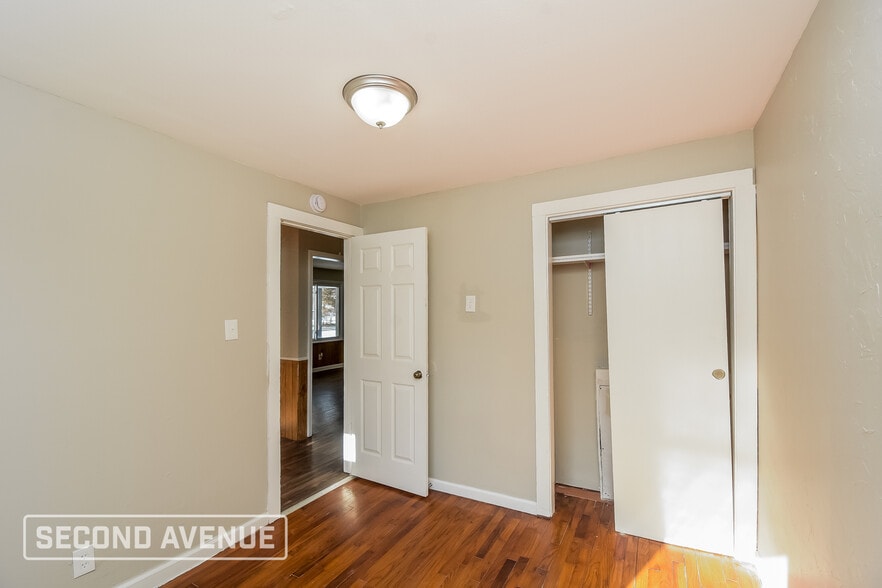 Building Photo - 3645 N Sadlier Dr