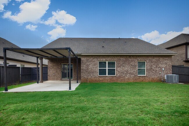 Building Photo - Beautiful 4-Bedroom Home with Office, Bonus Room, and Large Backyard