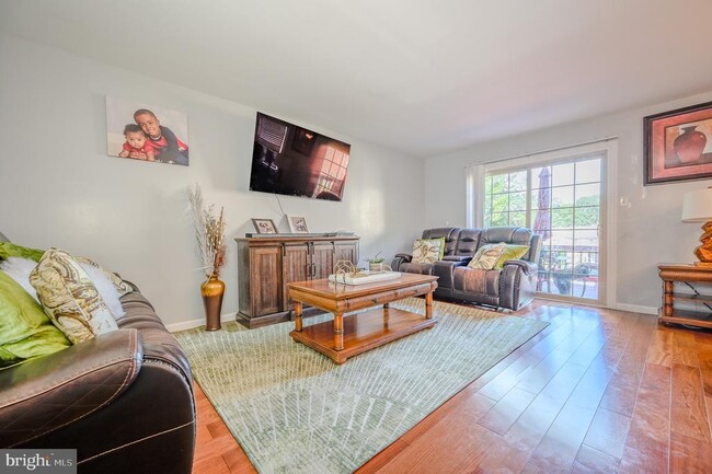 Building Photo - 11327 Cromwell Ct