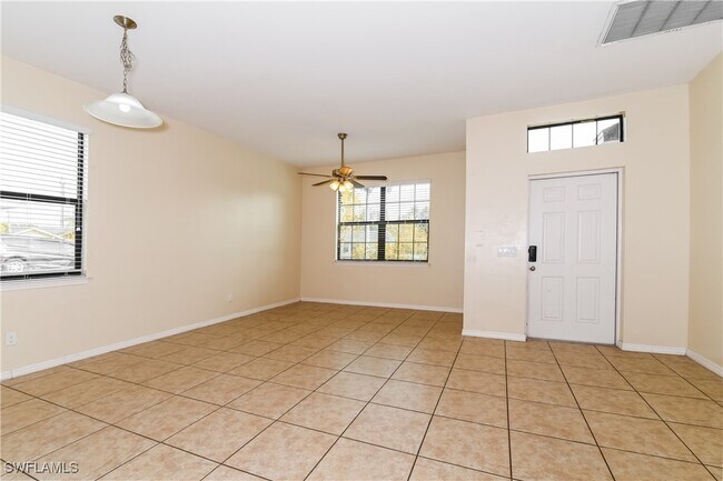 Building Photo - 502 SW 19th Ln