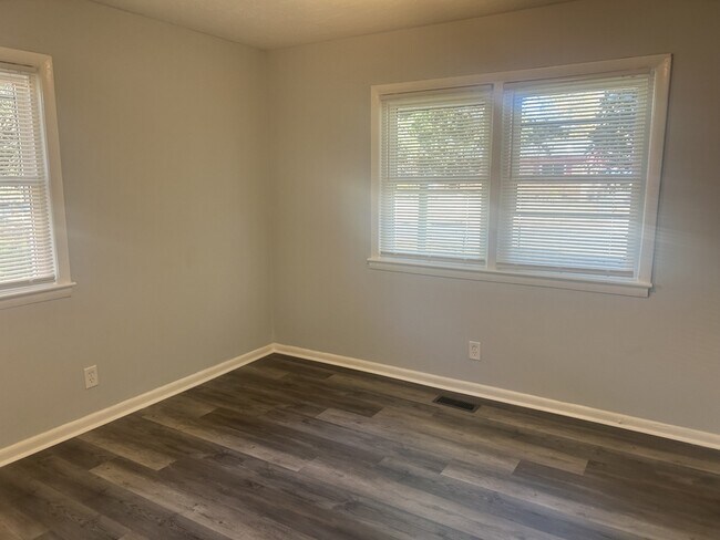 Building Photo - 6311 Glenlea Cir