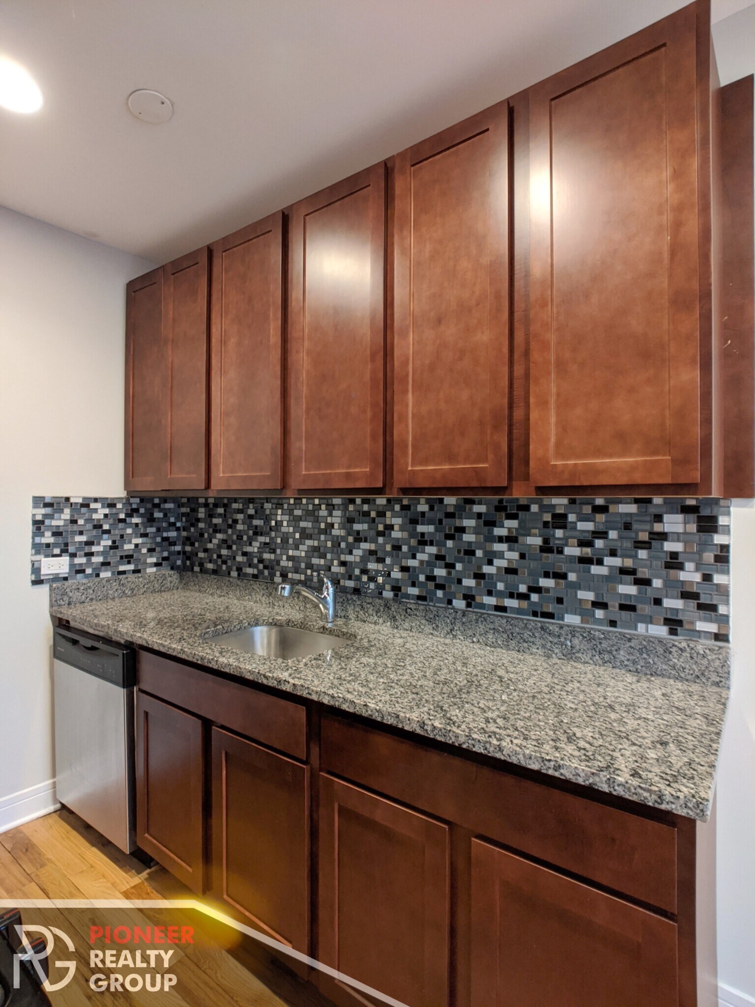 Building Photo - 4616 N Paulina St