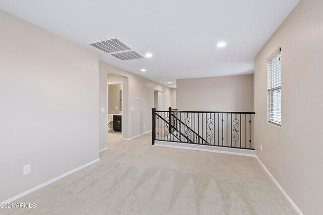 Building Photo - 4634 E Tierra Buena Ln