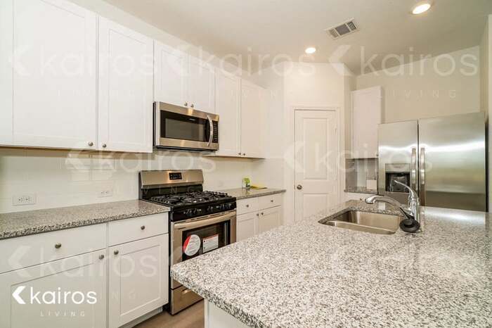 Building Photo - 13510 Flume Rdg