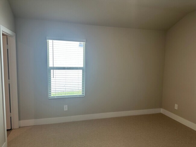 Building Photo - 1410 Old Stead Dr
