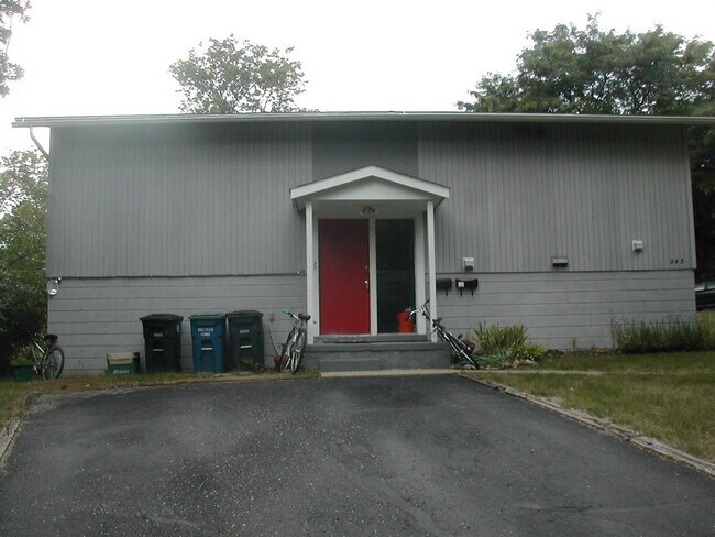 Building Photo - 249 Brookridge Ct