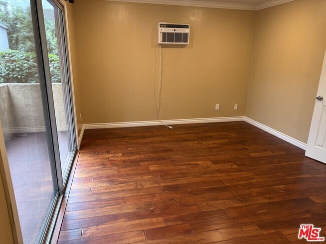 Building Photo - 2141 S Bentley Ave