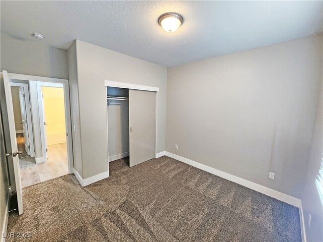 Building Photo - 1111 Sixshooter Ave