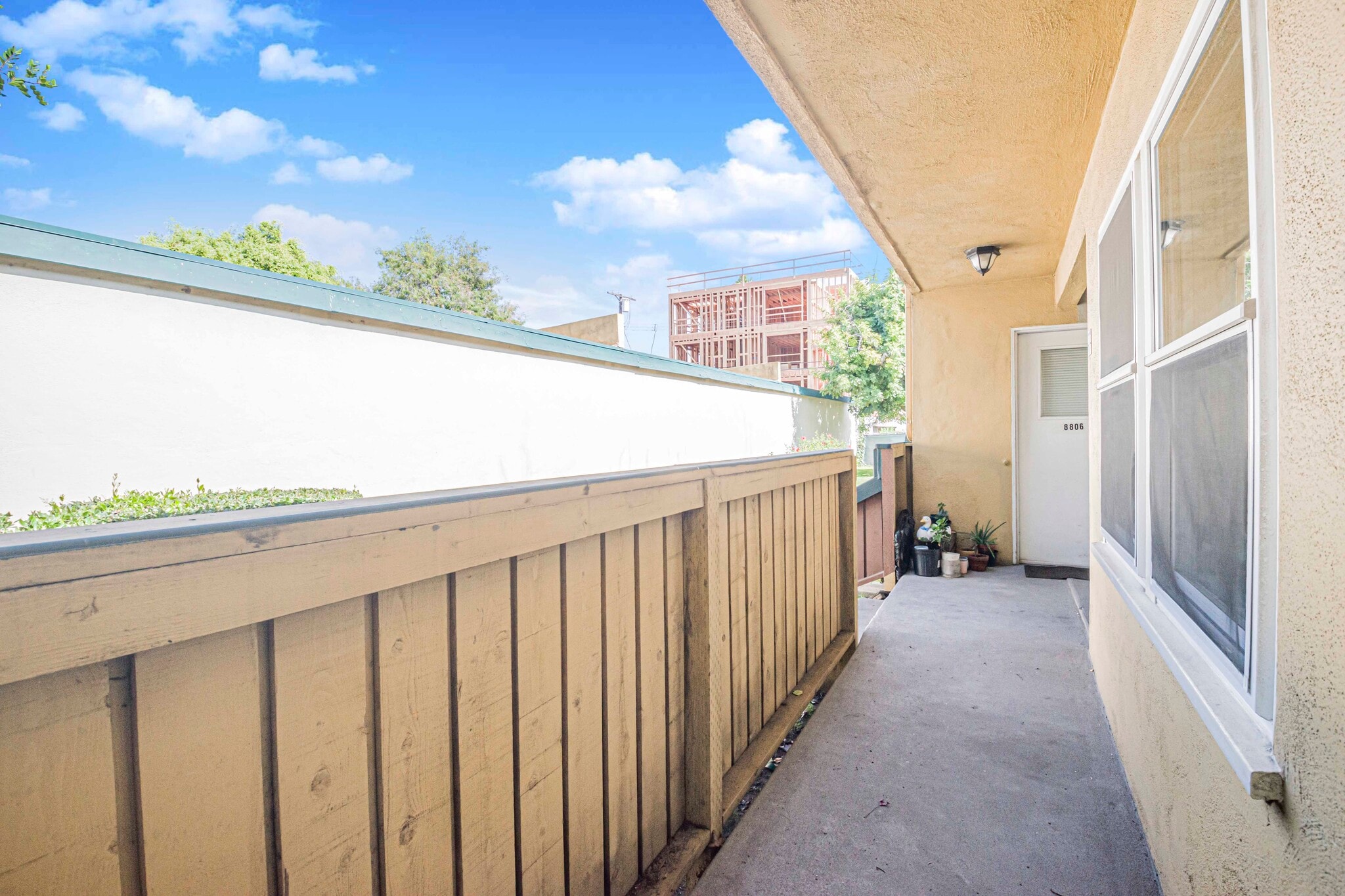 Building Photo - 8804 Belford Ave